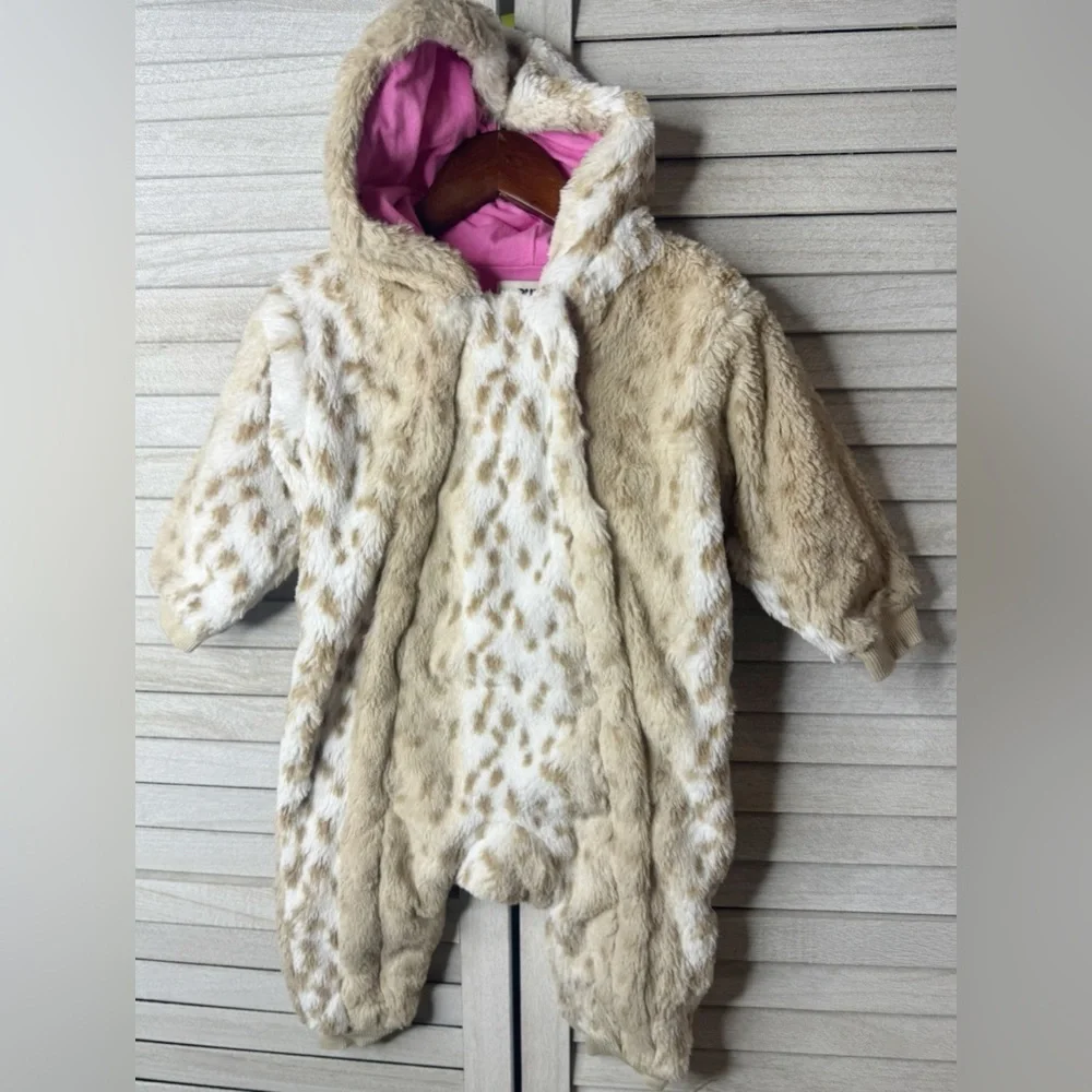 RUUM Baby Faux Fur Hooded Bunting Snowsuit Cream Leopard 6-12 Months HTF